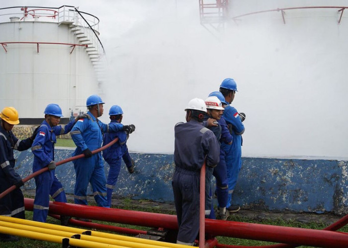 Pertamina Patra Niaga Regional Sumbagsel Perkuat Kesiapsiagaan Darurat Bersama Warga Pasar Lama Lahat