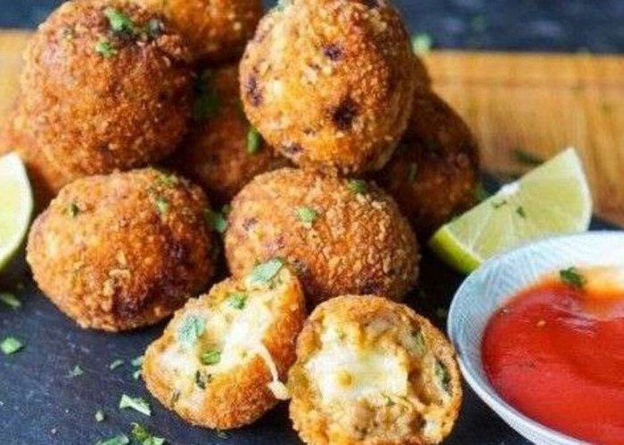 Bola-Bola Ayam Keju Lumer Jadi Tren Kuliner Baru, Diburu Pecinta Camilan Gurih
