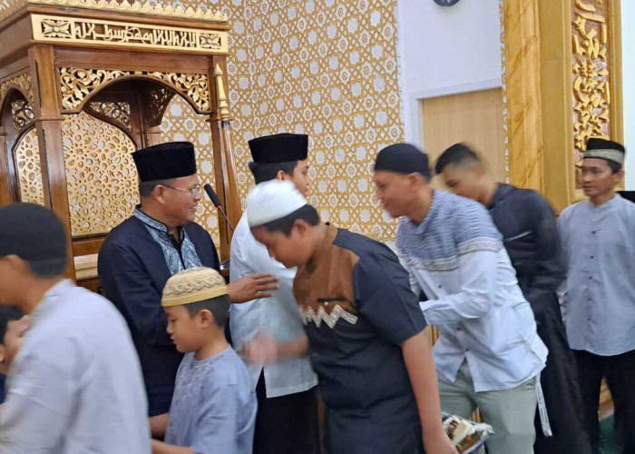Salat Idul Adha di Islamic Center Prabumulih, H Arlan Ajak Warga Perkuat Kepedulian Sosial