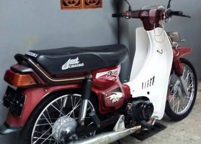 Deru Legendaris Suzuki RC 100, Motor 2-Tak Irit yang Tak Pernah Mati Gaya