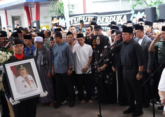 Gubernur Herman Deru Pimpin Upacara Pelepasan Jenazah Alex Noerdin Secara Kedinasan