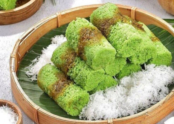 Kue Putu, Manisan Tradisional yang Tetap Memikat Lidah Generasi Milenial