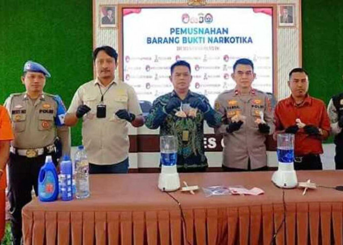 Hasil Ungkap Kasus di Desa Tugu Agung, Polres OKI Musnahkan 994 Butir Ekstasi