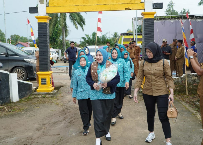 Staf Ahli TP PKK Sumsel Lidyawati Cik Ujang Perkuat Silaturahmi dan Evaluasi Program TP PKK Banyuasin