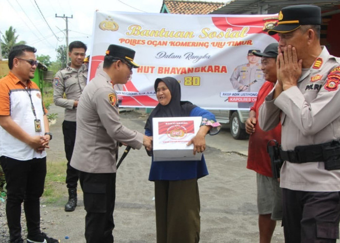 Polres OKU Timur Salurkan 417 Paket Bantuan Sosial Kepada Masyarakat
