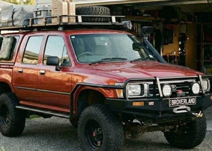 Dibaka dan Diledakkan Tapi Tetap Hidup! Ini Alasan Hilux LN106 Jadi Legenda 4x4 