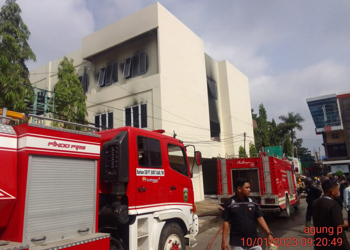 Pasca Terbakarnya Gedung Politeknik Sriwijaya Palembang, Api Pertama Terlihat dari Sini