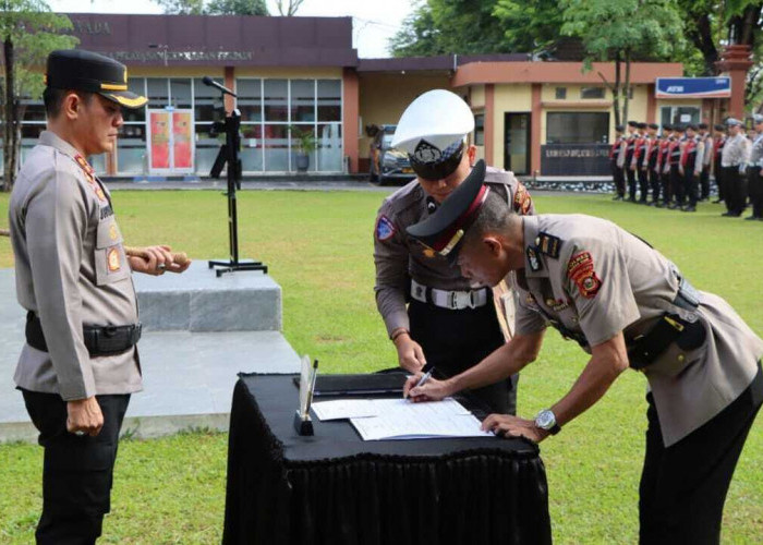 Dua Perwira Polres Muara Enim Di Mutasi