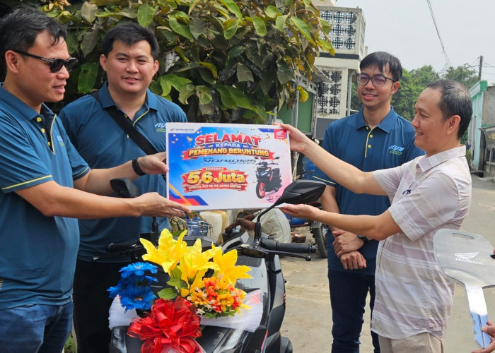 Konsumen Astra Motor Sumsel Raih Hadiah Honda Vario 125 Street di HUT ke-56