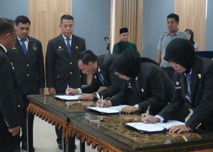 Kakanwil Kemenkum Sumsel Lantik Lima Pejabat Fungsional Analis Hukum