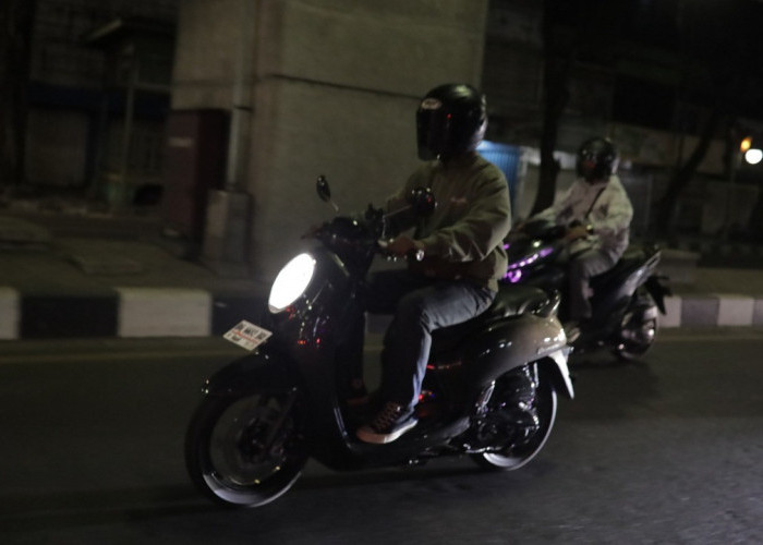 Astra Motor Sumsel Bagikan Tips Berkendara Malam Hari, Waspadai Silau Lampu Kendaraan dari Arah Berlawanan