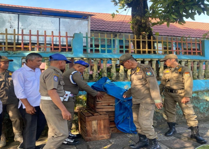 PKL di Jalur Rumkab-Pasar Atas Ditertibkan