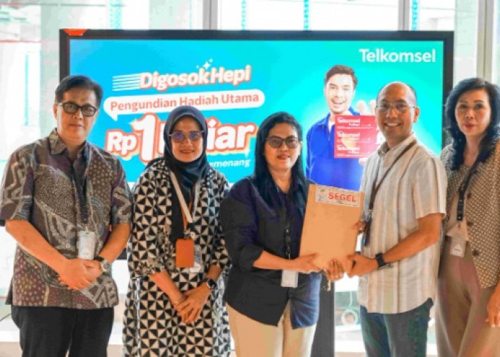 Telkomsel Bagikan THR Lebaran Miliaran Rupiah untuk Pemenang Grand Prize Program Digosok Hepi