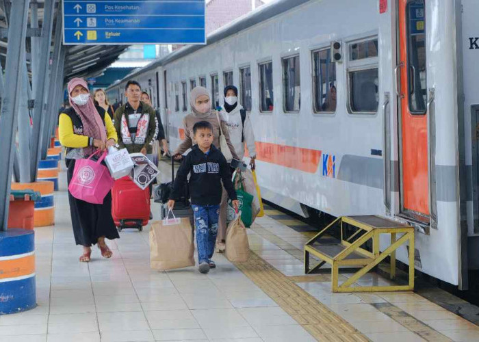 Divre III Catat 3.613 Orang Naik Kereta Api Saat 1 Syawal 1447 H, Ketepatan Waktu Perjalanan Menjadi Pilihan