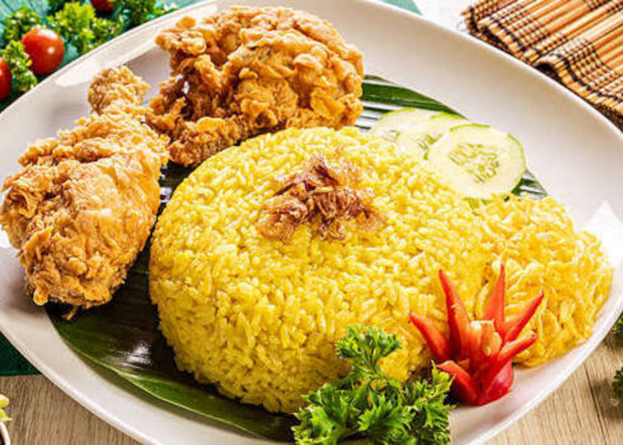 Nasi Kuning Ayam Crispy, Perpaduan Tradisi dan Tren Kekinian yang Kian Digemari