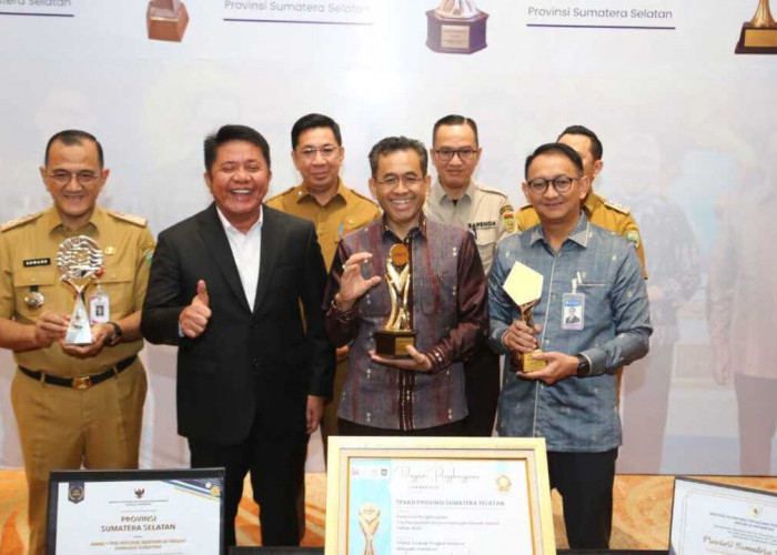 Sumsel Mantapkan Posisi Nasional, Raih Hattrick Penghargaan di Bawah Kepemimpinan Gubernur Herman Deru