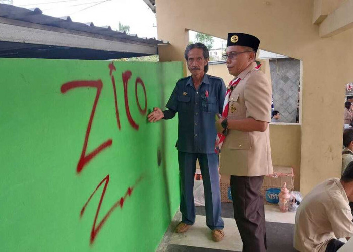 Tribun Taman Kota Baturaja Jadi Sasaran Vandalisme