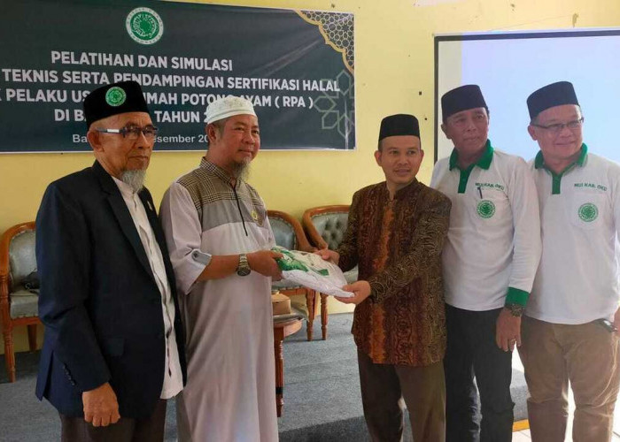 MUI OKU Beri Pelatihan Pemotongan Hewan Bersertifikasi Halal