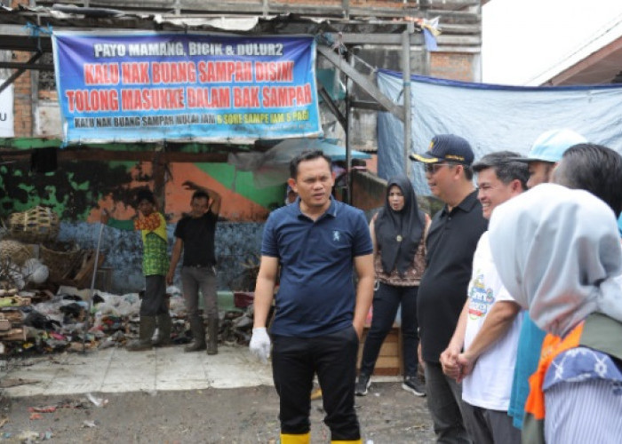 Pj Wali Kota Palembang Tegaskan Komitmen Tangani Sampah Pasar Kuto