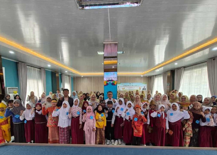 33 Siswa SD Adu Kreativitas Story Telling Bahasa Merinem
