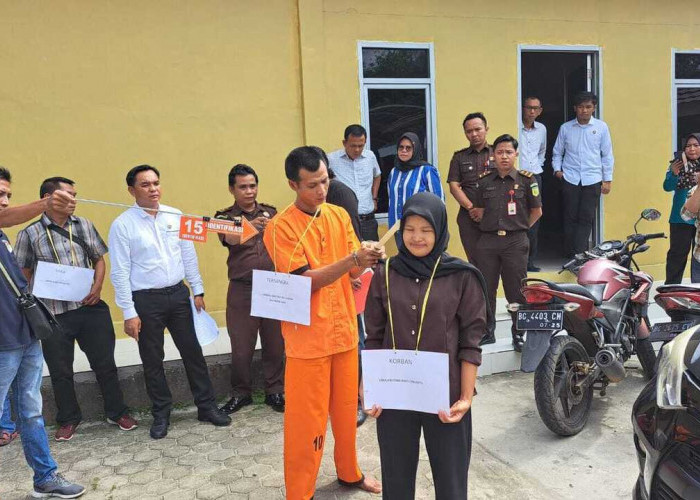 Satreskrim Polres Prabumulih Gelar Rekonstruksi Kasus KDRT Maut dan Penganiayaan Sadis Anak di Bawah Umur