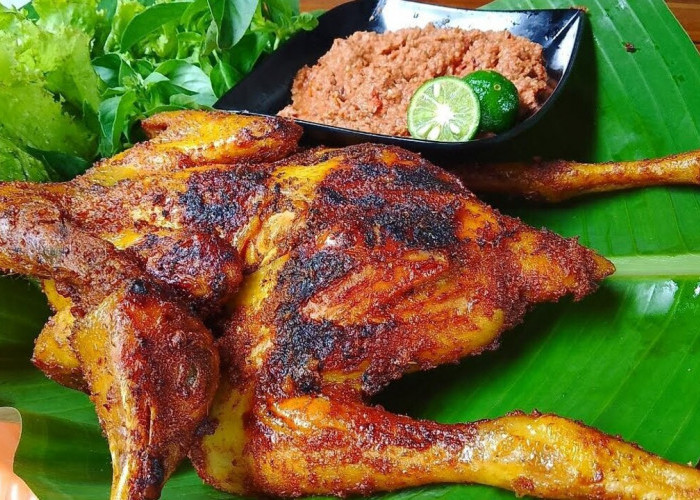 Ayam Bakar Bekakak, Sajian Tradisional yang Kaya Cita Rasa dan Makna