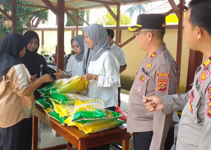 Polsek Lubuklinggau Timur Gelar Operasi Pasar: Warga Sambut Antusias Beras Murah Bulog
