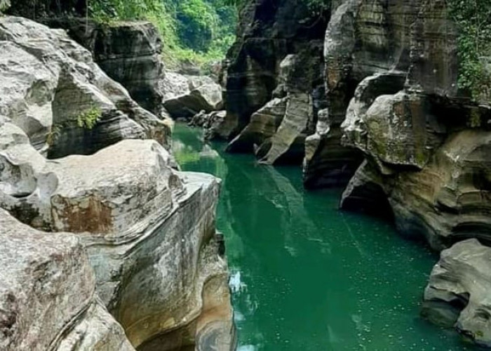 Tonjong Canyon Wisata Air dengan Kombinasi Keindahan Alam Serta Pesona Tebing-Tebing yang Memukau