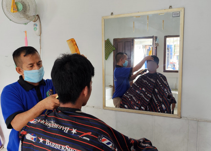 Kembangkan Potensi Warga Binaan, Lapas Sekayu Sediakan Fasilitas Barber Shop