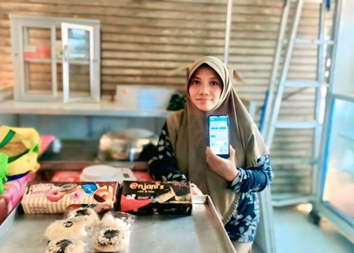 Bangkit dari Keterbatasan,Usaha Kue Tantiningsih Kini Mampu Topang Ekonomi Keluarga Berkat Sinergi Holding UMi