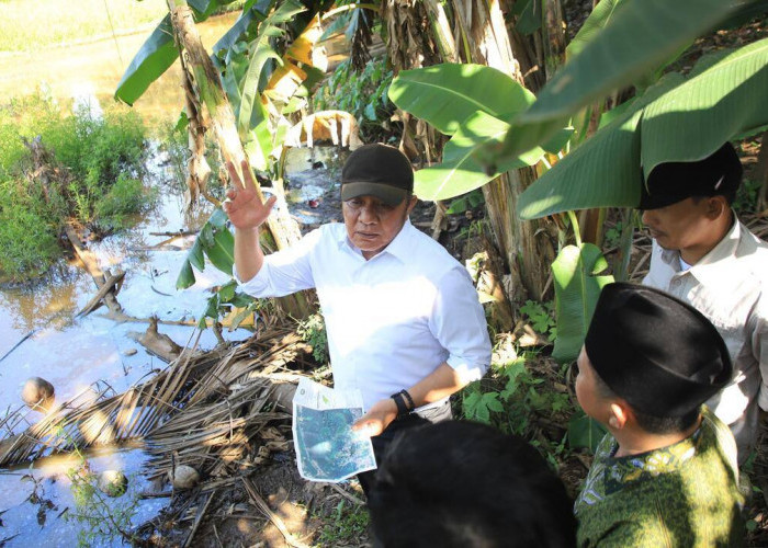Percepat Penanganan Banjir, Gubernur Sumsel Herman Deru Tinjau Lokasi  Pembuatan Kolam Retensi di Jalan Gotong