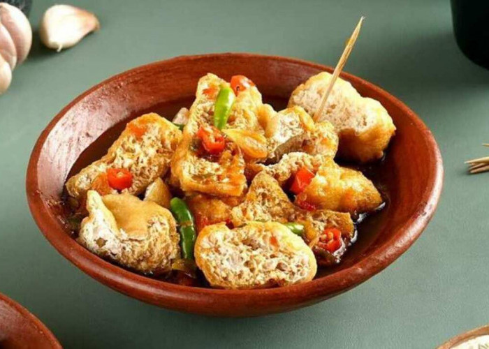 Tahu Gejrot, Kuliner Legendaris Cirebon yang Tetap Digemari di Era Modern