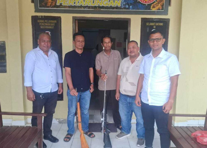 Sat Intelkam Polres Prabumulih Terima Penyerahan Dua Pucuk Senjata Api Rakitan dari Masyarakat