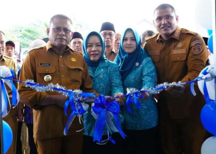 Resmikan Tiga Kantor Lurah di Kecamatan Prabumulih Timur, H Arlan Tekankan Peningkatan Pelayanan Publik