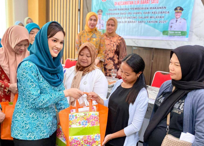 Cegah Stunting, PKK Palembang Berikan Makanan Tambahan Untuk Ibu Hamil