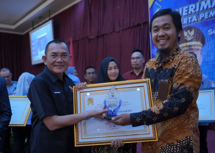 Pusri Raih Penghargaan Jumlah Pembayaran Tertinggi Wajib Pajak Kota Palembang