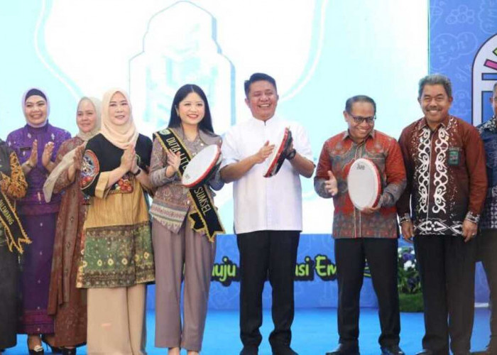 Buka Festival Literasi Sumsel 2025, Herman Deru Tegaskan Literasi sebagai Fondasi Peradaban Modern