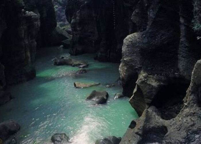 KOCAK ABIS ! Inilah 10 Tempat Wisata di Indonesia dengan Nama Aneh Bin Ajaib, Nomor 5 Bikin Penasaran