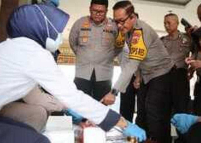 Ratusan Personel Polres OKU Jalani Tes Urine