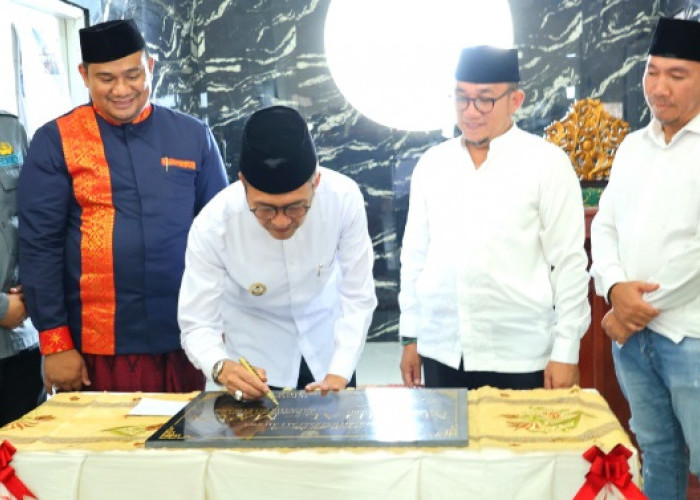 Jumat Berkah, Pj Walikota Palembang Ratu Dewa Resmikan 3 Masjid