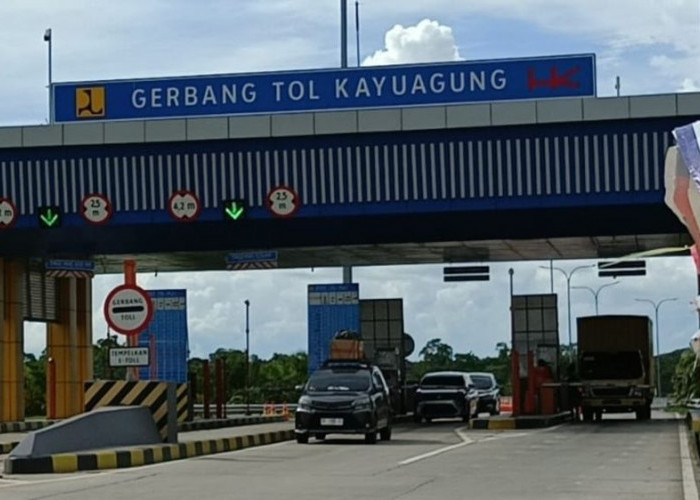 Arus Kendaraan Keluar Masuk Exit Tol Celikah Kayuagung Mulai Naik