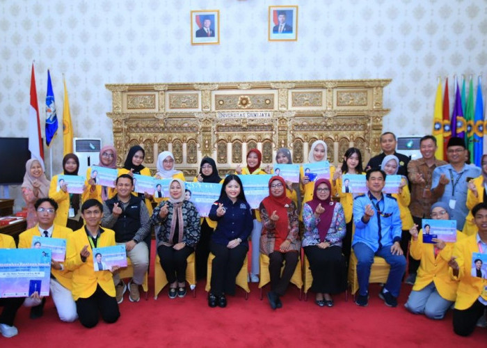 Serahkan Beasiswa KIP Kuliah bagi Mahasiswa Unsri, dr Ratu Tenny Leriva: Ini Tanggung Jawab Saya Sebagai Alumn