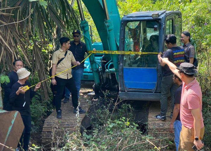 Ditreskrimsus Sita1 Unit Excavator di Lokasi Tambang Ilegal