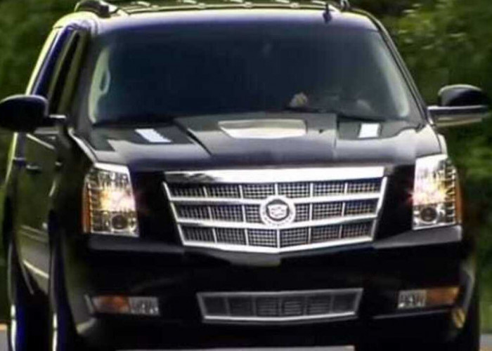 Sering Muncul di Film Aksi, Ini Kehebatan Cadillac Escalade yang Jarang Diketahui