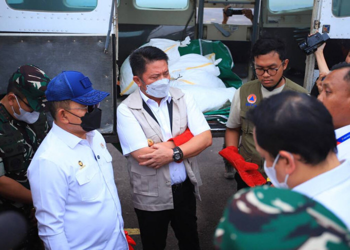 Atas Instruksi Presiden, Sumsel Launching Teknologi Dry Ice Atasi Kabut Asap