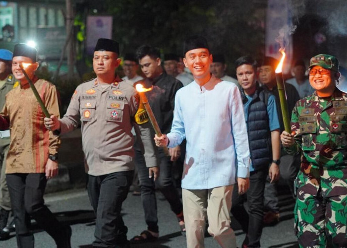 Takbir Bergema, Pawai Keliling Semarakkan Malam Lebaran di Kayuagung