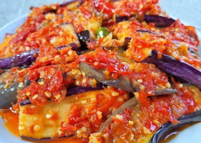 Terong Ungu Sambal Balado Pedas Manis, Sajian Rumahan yang Naik Kelas di Tengah Tren Kuliner Nusantara
