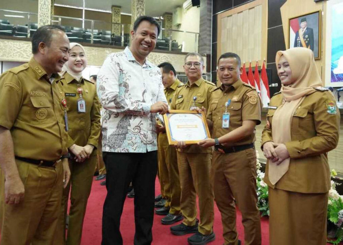 OKI Puncaki SLIP PPID Award Sumsel, Terbaik dalam Layanan Informasi Publik