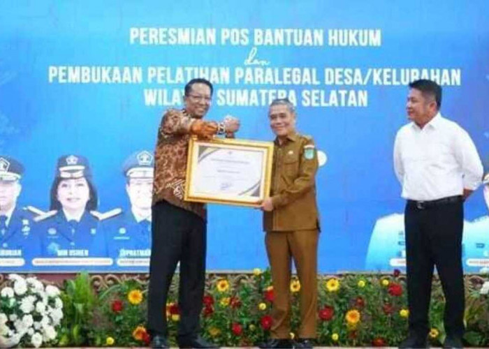 Wabup Ogan Ilir Hadiri Peresmian Posbankum Desa-Kelurahan dan Terima Penghargaan dari Menkumham RI