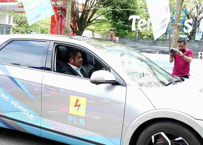 Gubernur Herman Deru Kampanyekan Penggunaan Kendaraan Listrik 